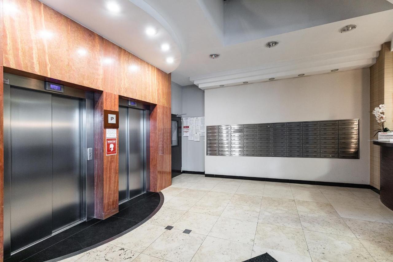 Superapart Towarowa 35 Апартаменти *